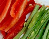 Foto del paso 1 de la receta: Merluza en colchón de verduras con queso azul