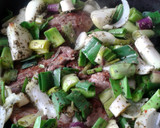 Foto del paso 2 de la receta: Bifes de ternera al verdeo y puerros