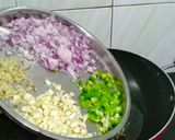 A picture of step 2 of Whole Onion Sabji.