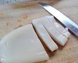 Foto del paso 2 de la receta Bocadillo de calamares al ajillo