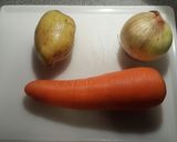 A picture of step 1 of Nikujaga (Japanese Meat and Potato Stew).