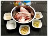 หมูสามชั้นอบสามเกลอ