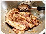 หมูสามชั้นอบสามเกลอ
