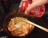 รูปขั้นตอนการทำที่ 6 ของ ปีกไก่ต้มโค้ก