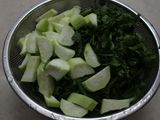 Canh riêu ghẹ nấu rau đay, mồng tơi, mướp hương