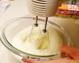 Hình bước làm 4 của món Tiramisu kiểu dễ cho người mới làm bánh