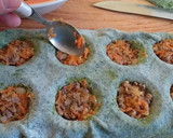 Foto del paso 6 de la receta: Sorrentinos de kale rellenos con carne (posta rosada)