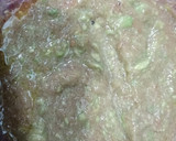 Foto del paso 2 de la receta: Lágrimas de lomo de atún, sobre cama de aguacate y tomate