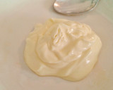 Foto del paso 5 de la receta: Fuente de langostinos cocidos, con mayonesa de azafrán