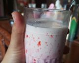 Foto langkah ke 3 dari resep Strawberry kocok.