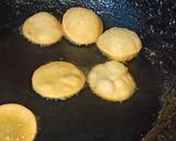 A picture of step 3 of Golgappa Chaat.