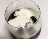 A picture of step 4 of 5-Minute Easy Coffee Jelly Parfait.