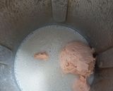 A picture of step 2 of Butterscotch and banana milkshake.