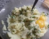 Foto del paso 1 de la receta: Puré duquesa con salsa de queso