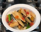 Hình bước làm 6 của món Cá nục-mackerel kho măng và cà chua