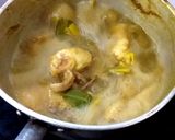 รูปขั้นตอนการทำที่ 3 ของ ปีกไก่ ตับไก่ ต้มขมิ้น