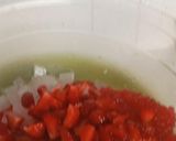Foto langkah ke 5 dari resep Stroberi Sagu Matcha Creamy.