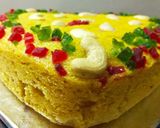 A picture of step 4 of Semolina mango cake.