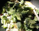A picture of step 4 of Broccoli Sausage Whole-Wheat Pasta.