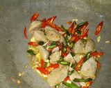 Foto langkah ke 3 dari resep Tumis pockoy bakso.