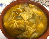 Foto del paso 8 de la receta: Fideos con pescado y almejas