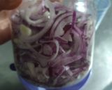 Foto del paso 1 de la receta: Cebollas moradas encurtidas