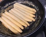 Une image de l'étape 9 de Asperges blanches aux morilles fraîches.