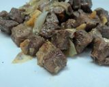 Foto langkah ke 4 dari resep Wagyu Saikoro Beef Steak ala Vileen.