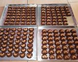Foto langkah ke 5 dari resep Choco Mede / Coklat Mete cookies.