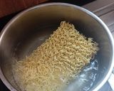 Foto langkah ke 2 dari resep Mie Kuah Tomat.