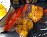 Foto del paso 2 de la receta: Cómo conservar choclos, mazorcas de maíz frescas