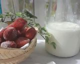 Foto langkah ke 1 dari resep 30.Kefir Strawberry #bikinramadanberkesan.