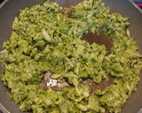 Foto del paso 3 de la receta: Albóndigas calabacín y patata en salsa(veganas)