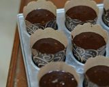 Foto langkah ke 7 dari resep Brownies Pisang Cupcake.