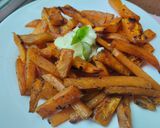 Foto del paso 4 de la receta: Batata 🍠/ Boniato / camote "fritos" con salsa de yogurt y mostaza🥛🧅🍠