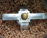 A picture of step 1 of Anjeer dryfruit lassi.