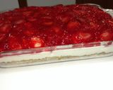 A picture of step 8 of Strawberry Pretzel Salad.