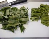A picture of step 1 of Thai-Style Spicy Garlic Stir-Fried Water Spinach.