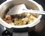 A picture of step 4 of CAULIFLOWER & CASHEW KOFTA CURRY.