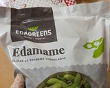 Foto del paso 1 de la receta: Edamames enchilados 🫛 Vainas de soja verde con chile jalapeño 🌶️ y sal al Malbec 🍷