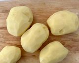 A picture of step 2 of Fondant Potatoes.