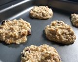 Foto del paso 4 de la receta: Galletas de avena, pasas, coco, banana 🍌 sin harina, sin huevo ni leche 🌱 vegana