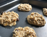Foto del paso 4 de la receta: Galletas de avena, pasas, coco, banana 🍌 sin harina, sin huevo ni leche 🌱 vegana