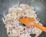 صورة لخطوة 2 من وصفة شرائح ستيك اللحم(ستير فراي)