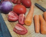 Foto del paso 2 de la receta: Ensalada de alubias blancas con atún y tomate 🍅