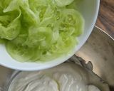 Sajttal töltött pulykamell krumplipürével és tejfölös salátával recept fázis 3 fotója