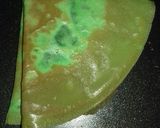 Foto langkah ke 4 dari resep Crepes pandan.
