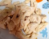 Une image de l'étape 1 de Potage poulet oignon.