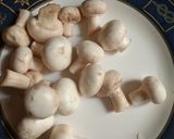 चटपटी मूंगफली मशरूम (Chatpati moongfali mushroom recipe in hindi) रेसिपी चरण 1 फोटो
