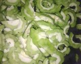 Foto langkah ke 1 dari resep Oseng Pare Tempe.